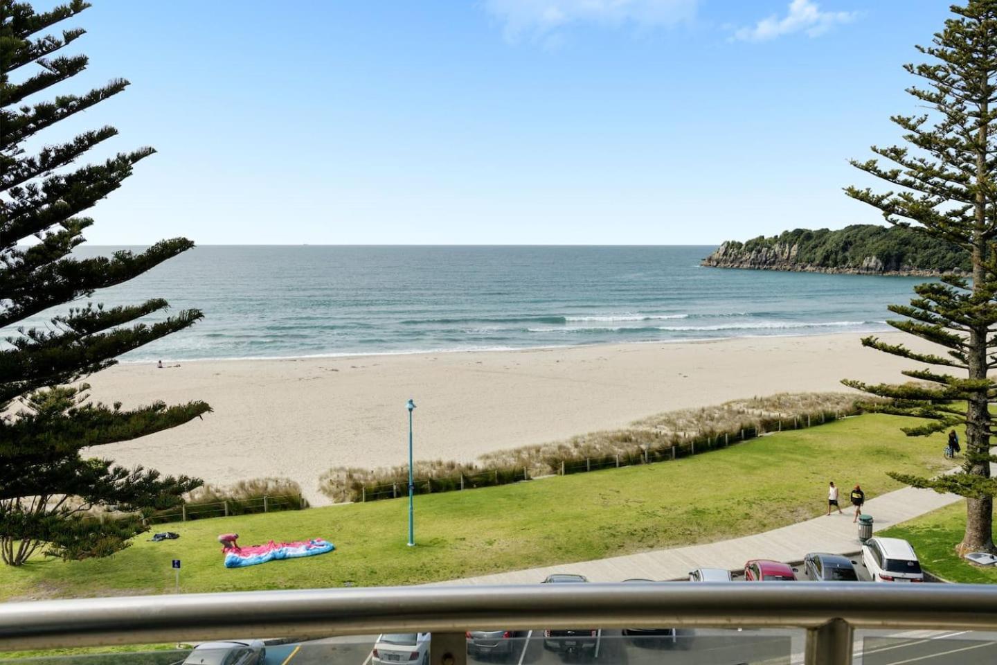 Oceanside Bliss - Absolute Beachfront - Uninterrupted Ocean Views With Pool Mount Maunganui Dış mekan fotoğraf