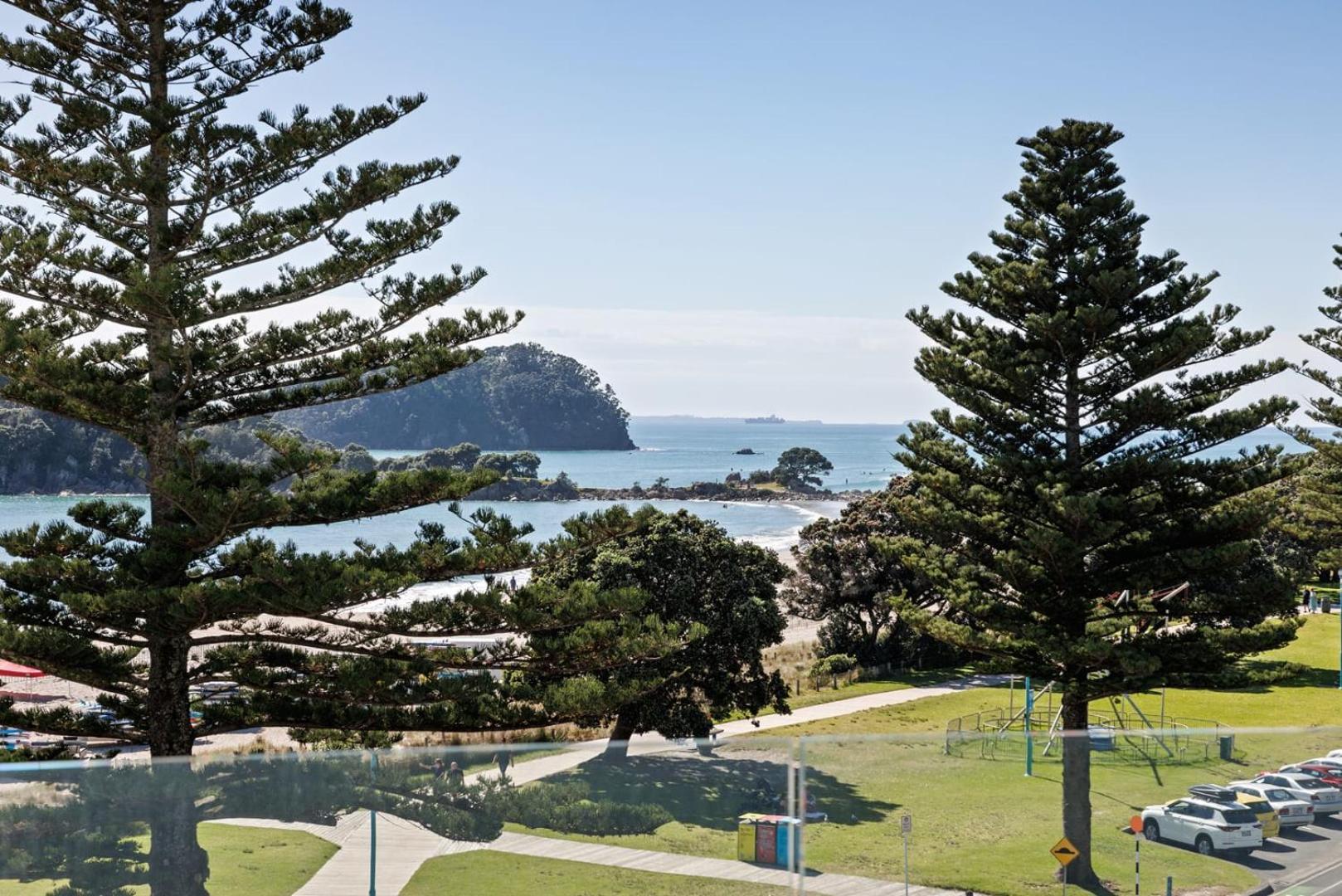 Oceanside Bliss - Absolute Beachfront - Uninterrupted Ocean Views With Pool Daire Mount Maunganui Dış mekan fotoğraf