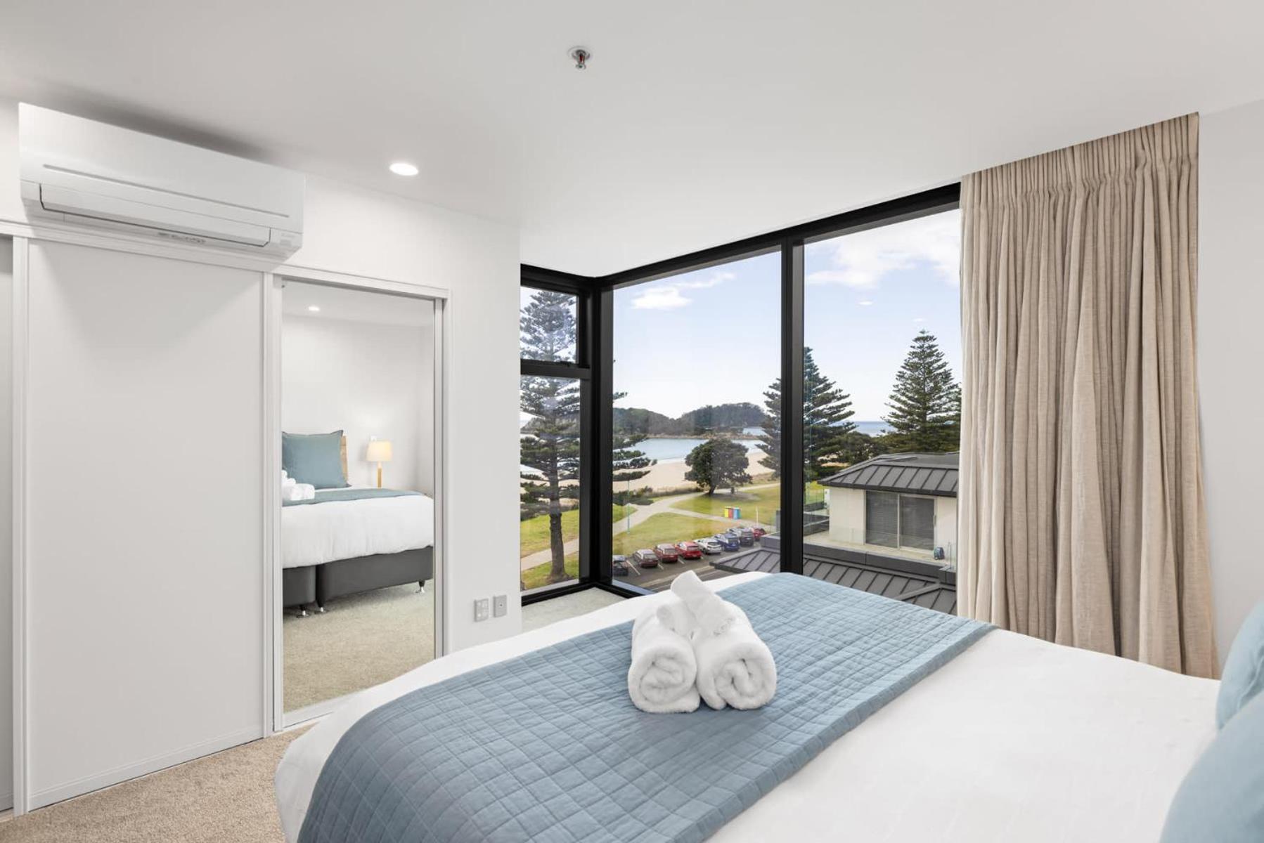 Oceanside Bliss - Absolute Beachfront - Uninterrupted Ocean Views With Pool Daire Mount Maunganui Dış mekan fotoğraf