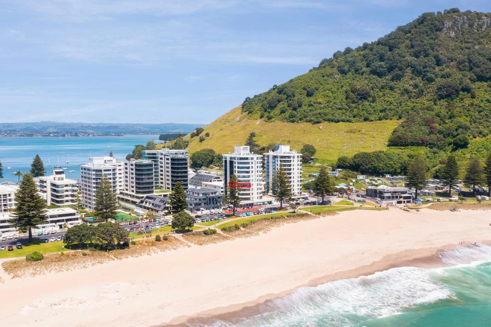 Oceanside Bliss - Absolute Beachfront - Uninterrupted Ocean Views With Pool Daire Mount Maunganui Dış mekan fotoğraf