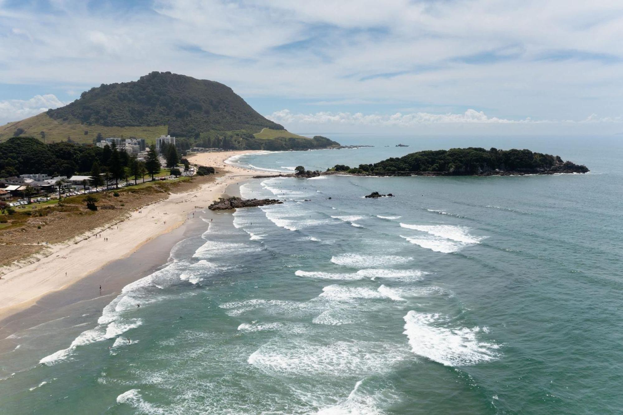 Oceanside Bliss - Absolute Beachfront - Uninterrupted Ocean Views With Pool Daire Mount Maunganui Dış mekan fotoğraf