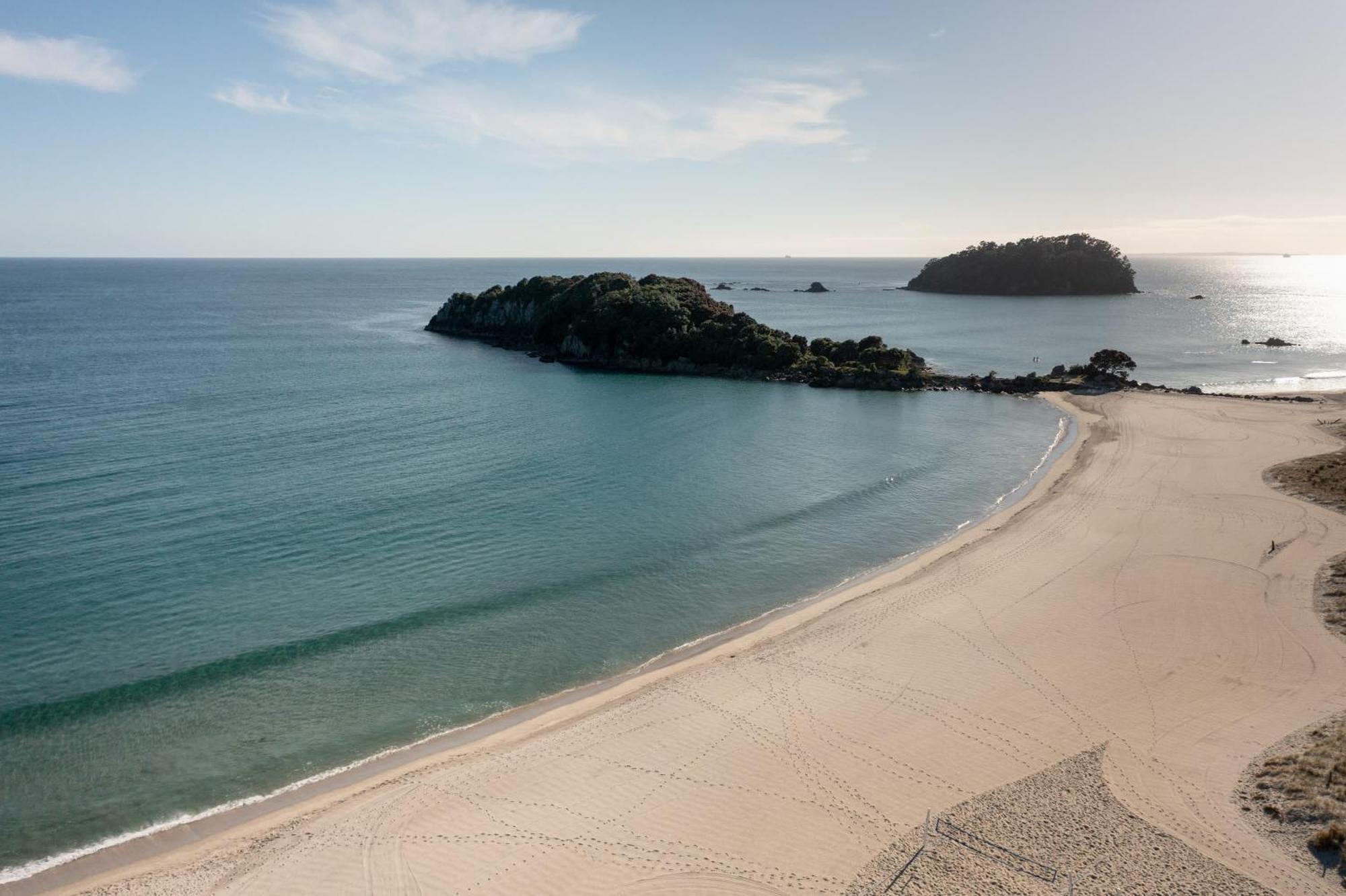 Oceanside Bliss - Absolute Beachfront - Uninterrupted Ocean Views With Pool Daire Mount Maunganui Dış mekan fotoğraf