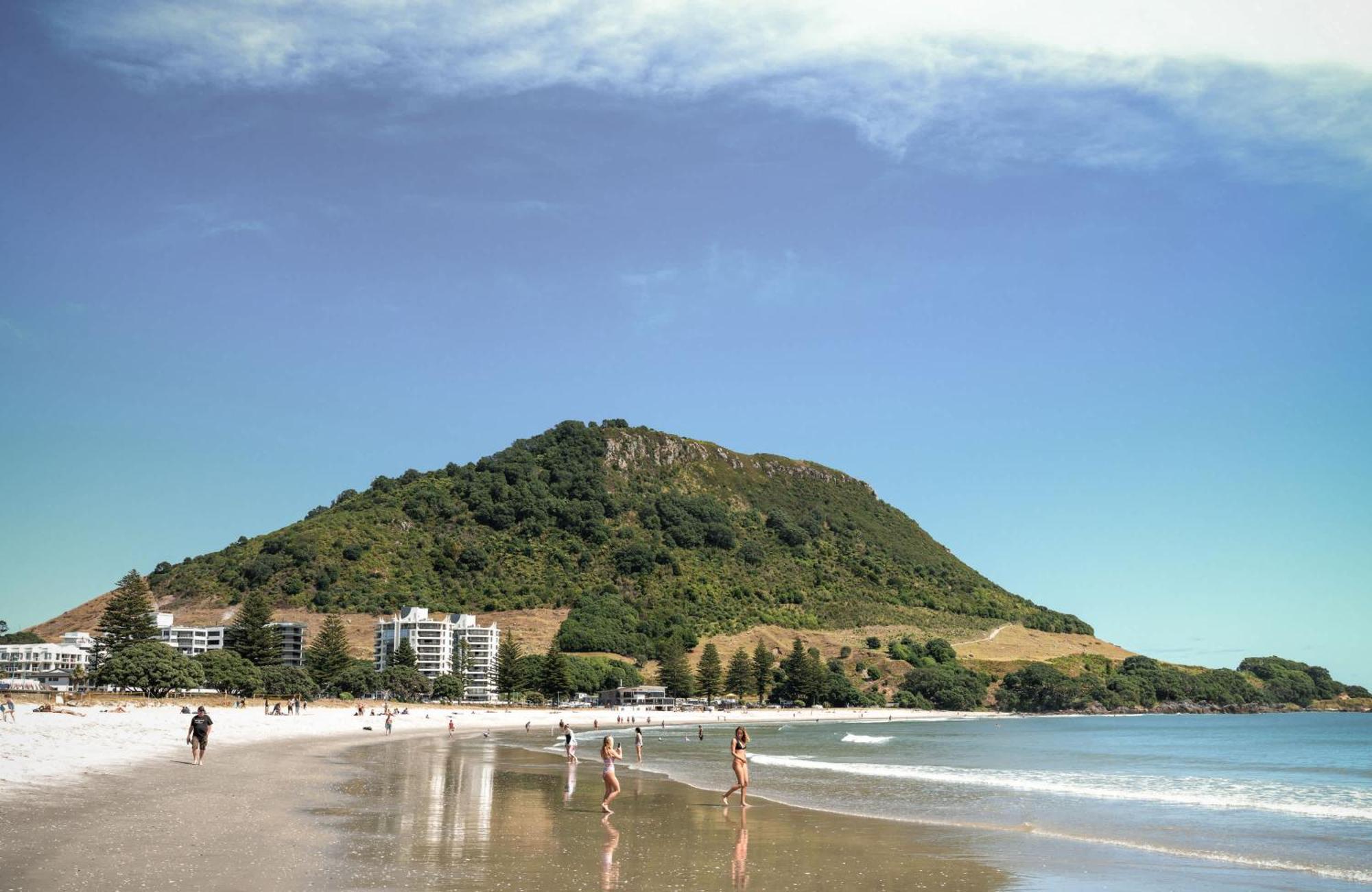 Oceanside Bliss - Absolute Beachfront - Uninterrupted Ocean Views With Pool Daire Mount Maunganui Dış mekan fotoğraf